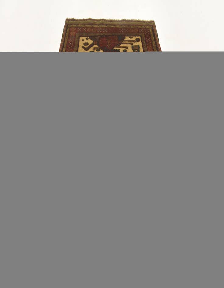 Detail image of 3' x 4' 4 Hand Knotted Sumak Wool Rug