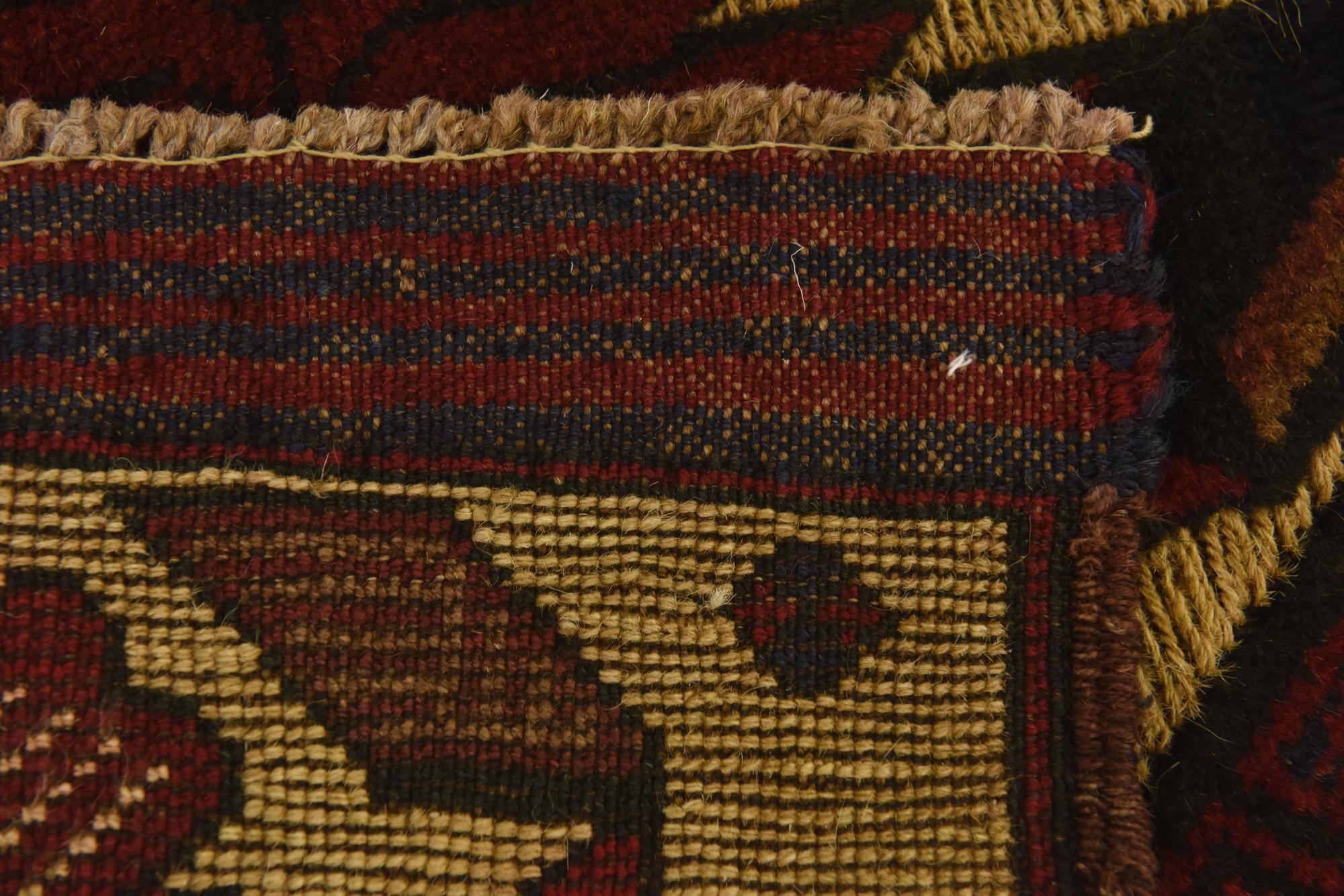 2' 9 x 4' 8 Hand Knotted Sumak Wool Rug