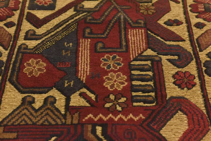 2' 9 x 4' 8 Hand Knotted Sumak Wool Rug
