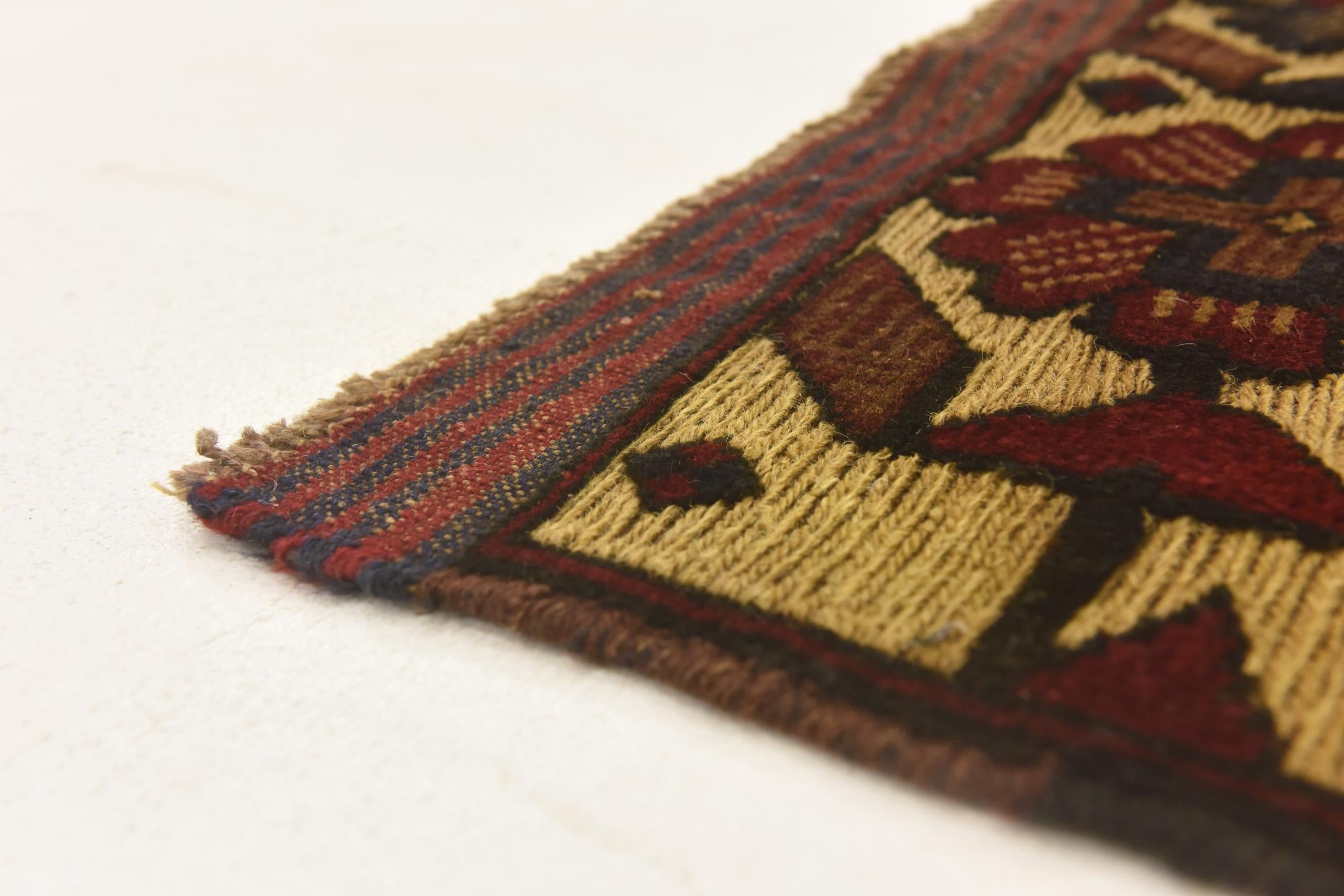 2' 9 x 4' 8 Hand Knotted Sumak Wool Rug