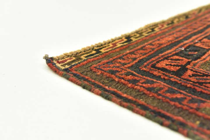 2' 8 x 4' Hand Knotted Sumak Wool Rug