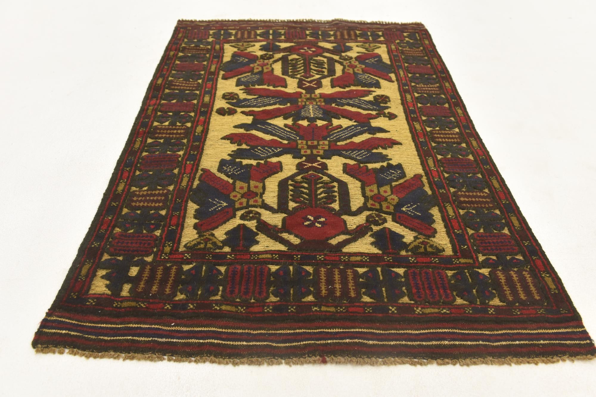 3' x 4' 6 Hand Knotted Sumak Wool Rug