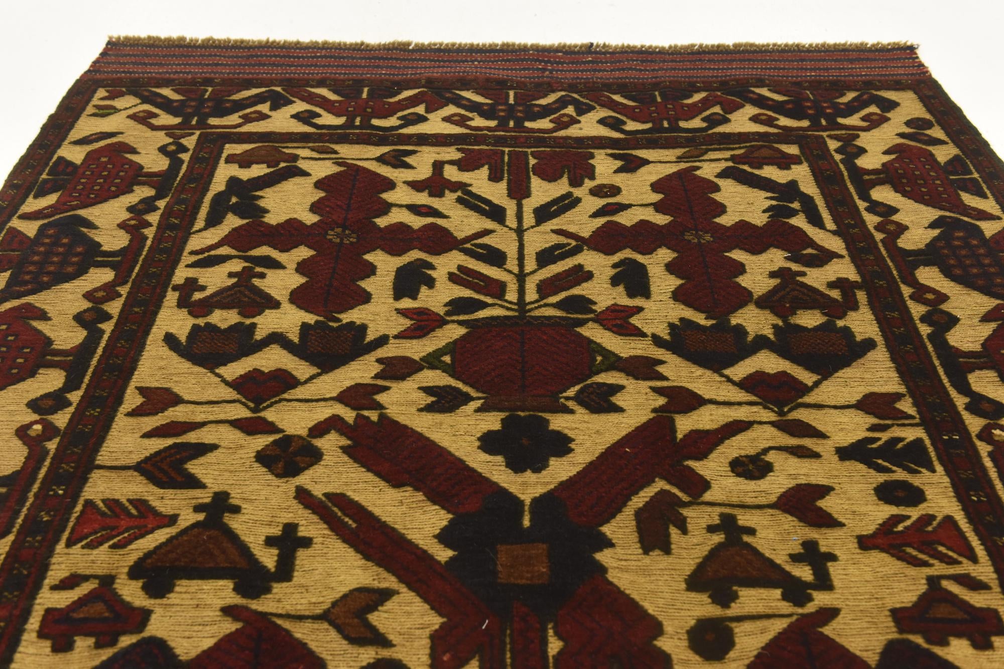 4' 4 x 6' 1 Hand Knotted Sumak Wool Rug
