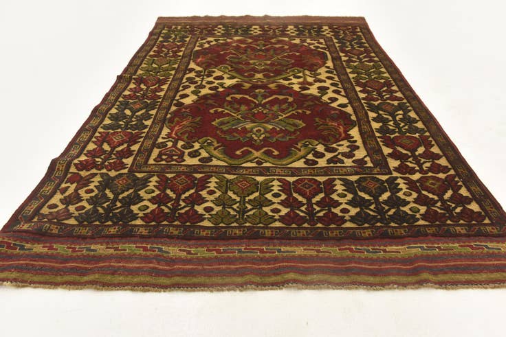 Detail image of 4' 1 x 6' 5 Hand Knotted Sumak Wool Rug