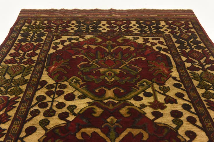 Detail image of 4' 1 x 6' 5 Hand Knotted Sumak Wool Rug