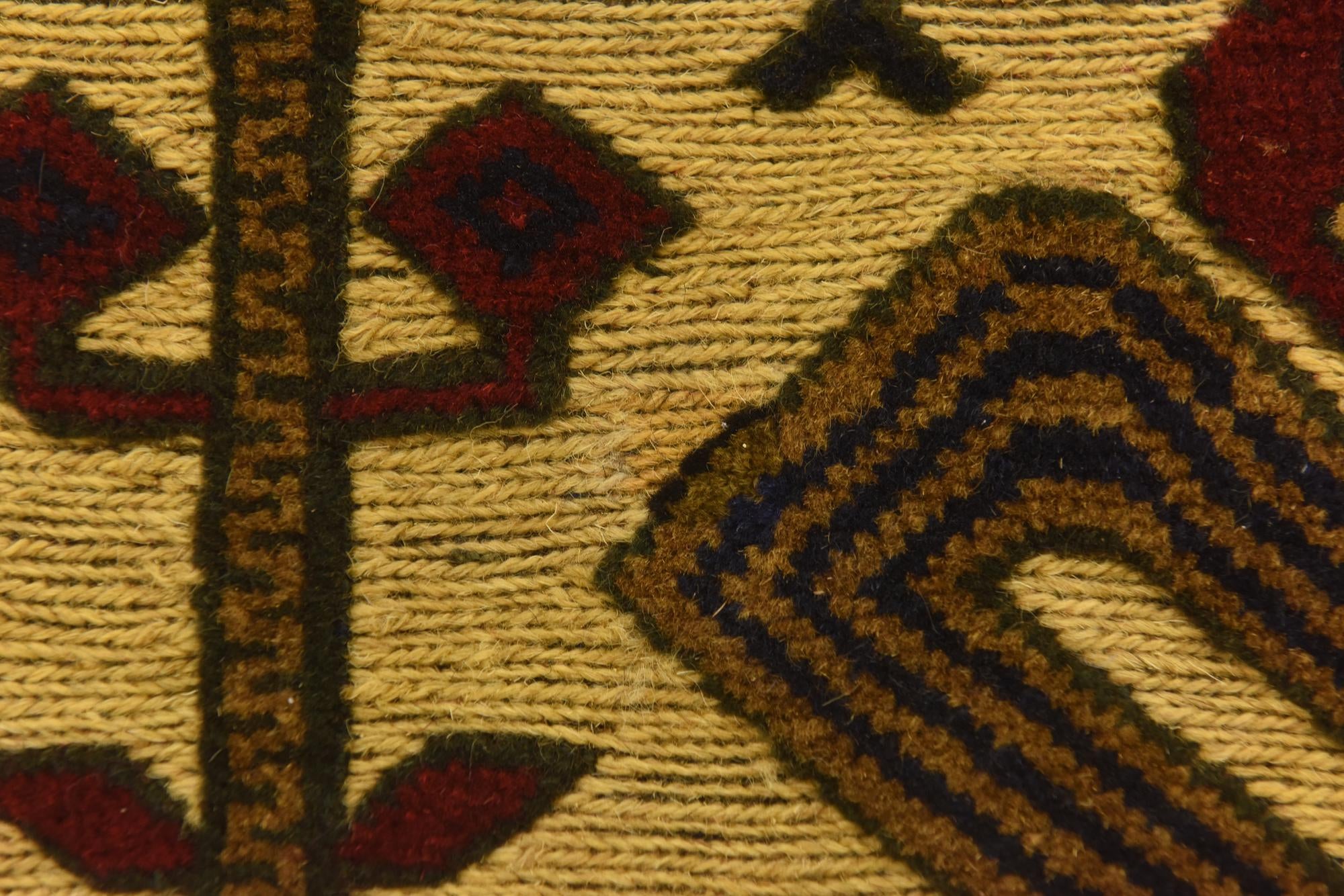 4' x 6' 4 Hand Knotted Sumak Wool Rug
