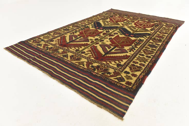 Detail image of 4' x 6' 4 Hand Knotted Sumak Wool Rug