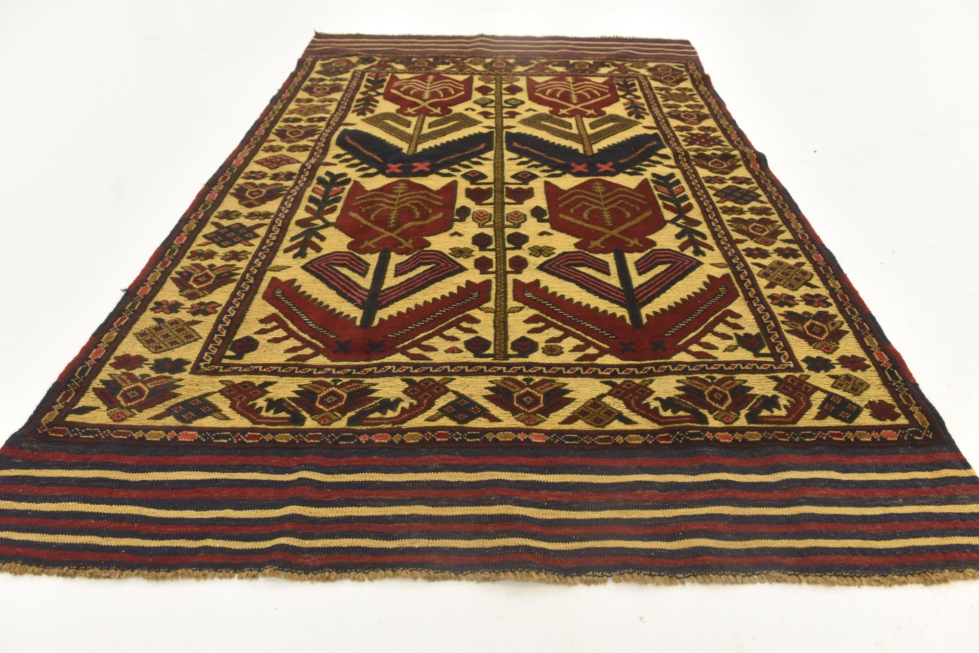 4' x 6' 4 Hand Knotted Sumak Wool Rug