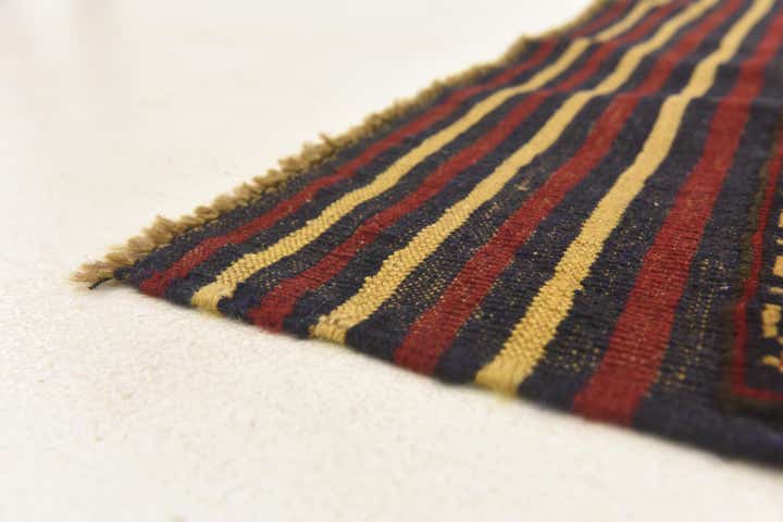 4' x 6' 4 Hand Knotted Sumak Wool Rug