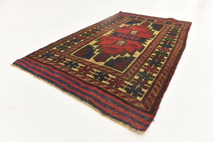 Detail image of 2' 9 x 4' 10 Hand Knotted Sumak Wool Rug