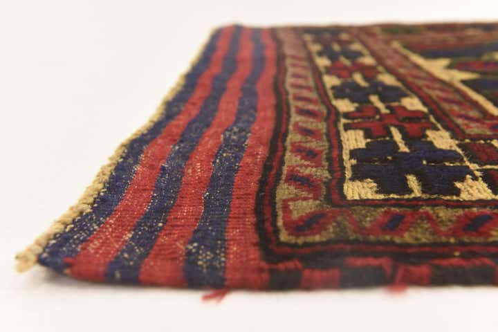 2' 9 x 4' 10 Hand Knotted Sumak Wool Rug