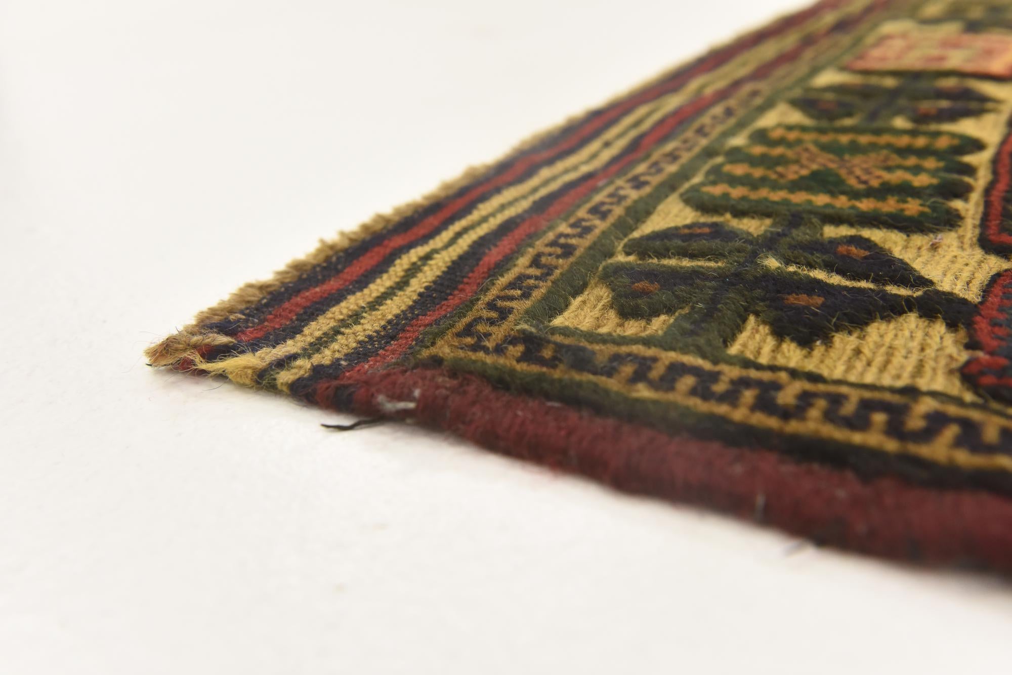 2' 10 x 4' 7 Hand Knotted Sumak Wool Rug