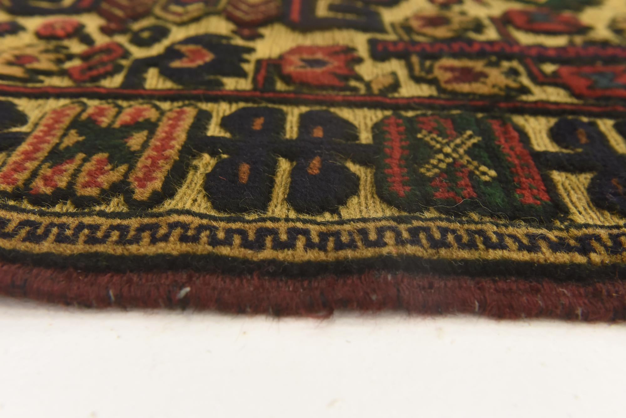 2' 10 x 4' 7 Hand Knotted Sumak Wool Rug