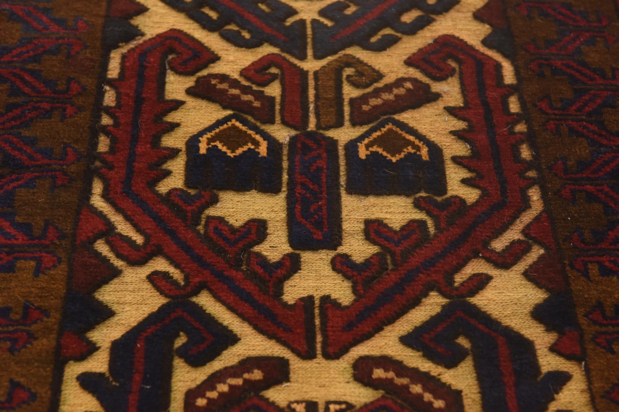 2' 8 x 4' 8 Hand Knotted Sumak Wool Rug