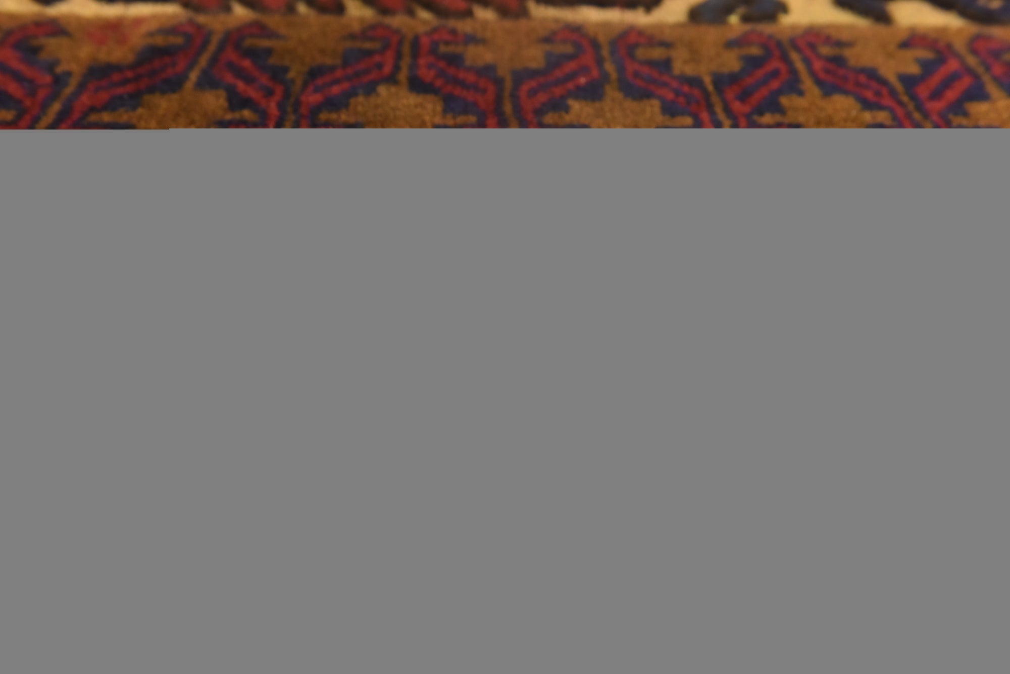 2' 8 x 4' 8 Hand Knotted Sumak Wool Rug