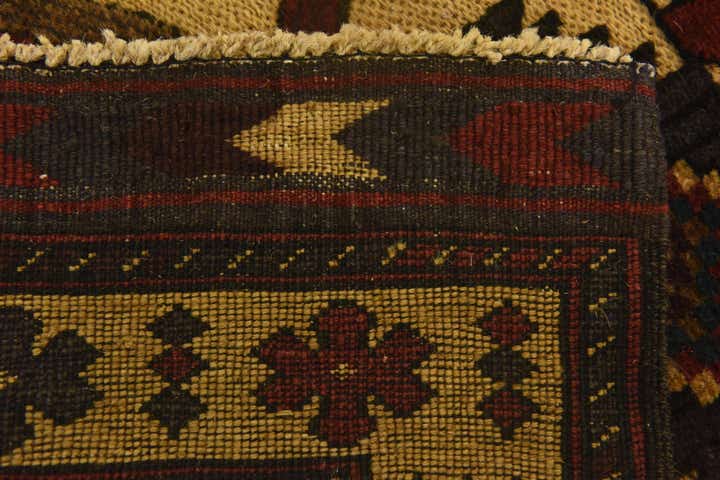 2' 10 x 4' 8 Hand Knotted Sumak Wool Rug