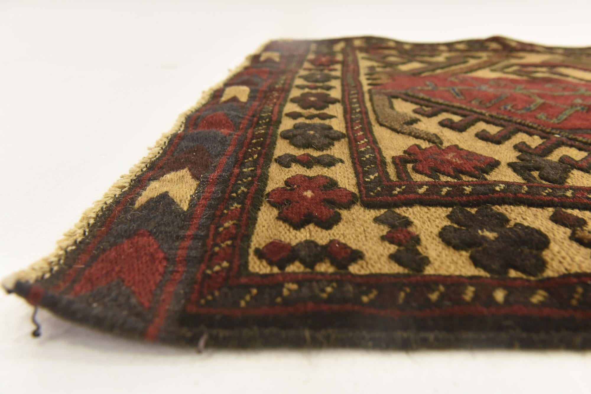 2' 10 x 4' 8 Hand Knotted Sumak Wool Rug