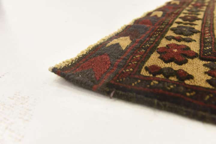 2' 10 x 4' 8 Hand Knotted Sumak Wool Rug