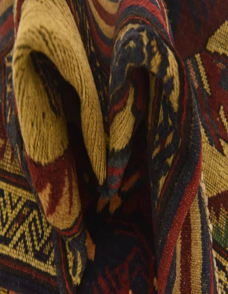 Detail image of 3' 2 x 4' 6 Hand Knotted Sumak Wool Rug