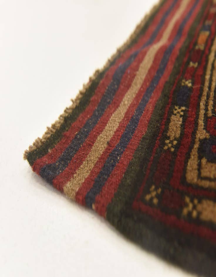 Detail image of 3' x 5' 3 Hand Knotted Sumak Wool Rug