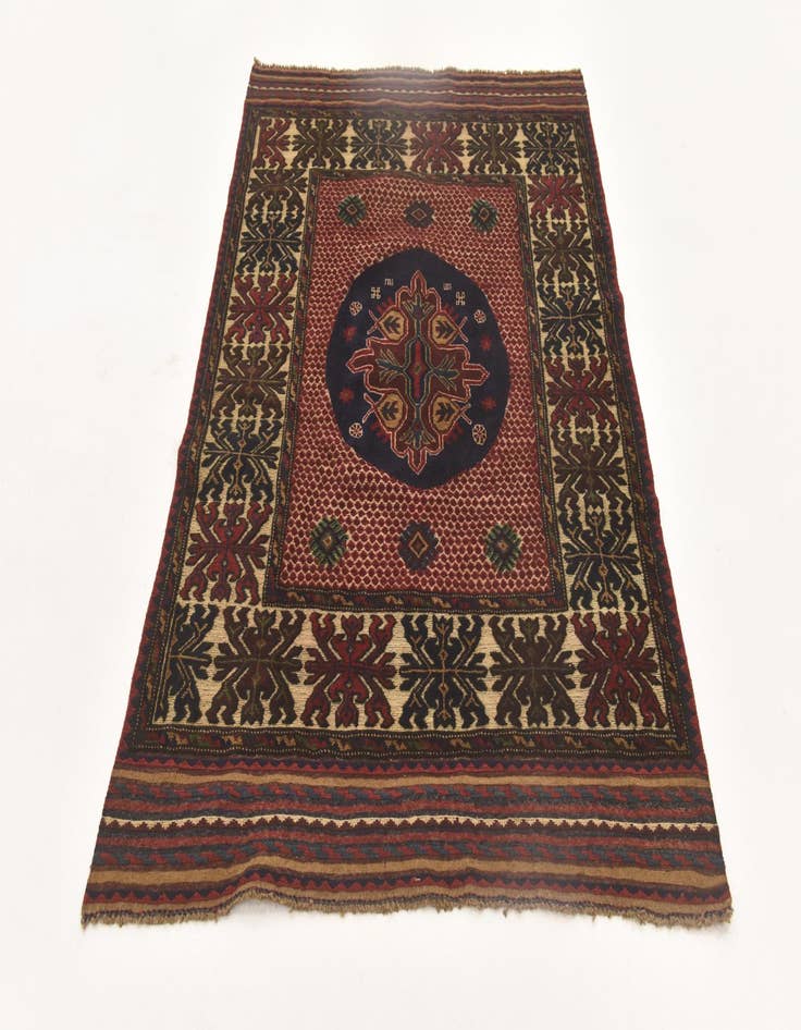 Detail image of 4' 1 x 6' 3 Hand Knotted Sumak Wool Rug