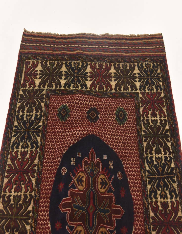 Detail image of 4' 1 x 6' 3 Hand Knotted Sumak Wool Rug