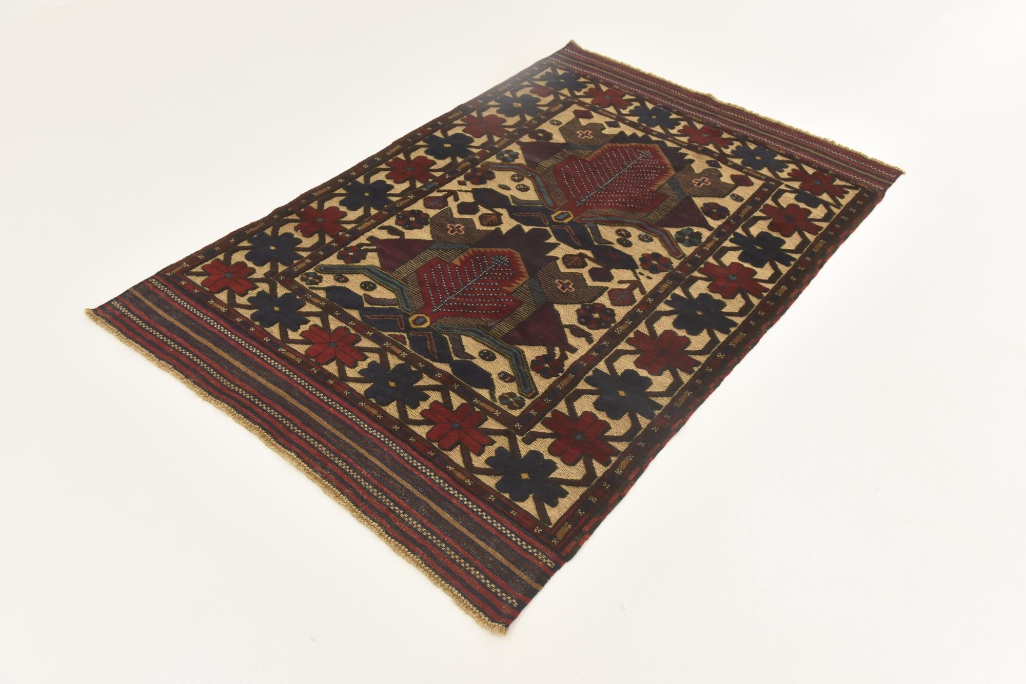 3' 11 x 5' 9 Hand Knotted Sumak Wool Rug