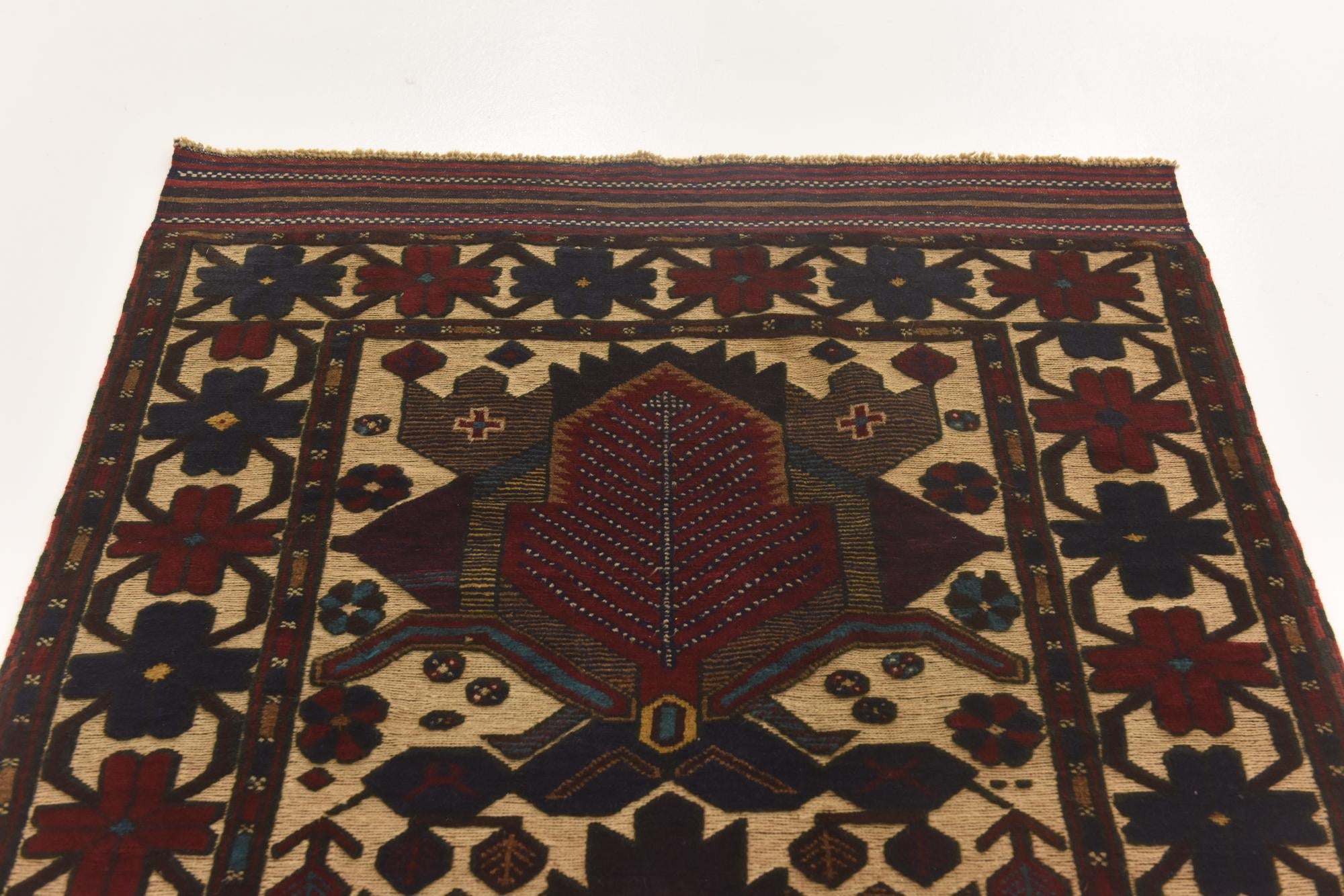 3' 11 x 5' 9 Hand Knotted Sumak Wool Rug