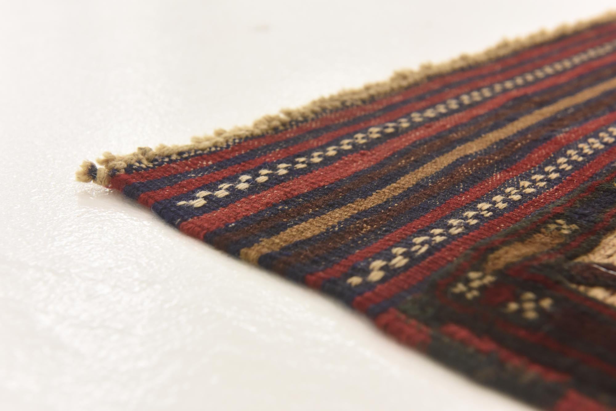3' 11 x 5' 9 Hand Knotted Sumak Wool Rug