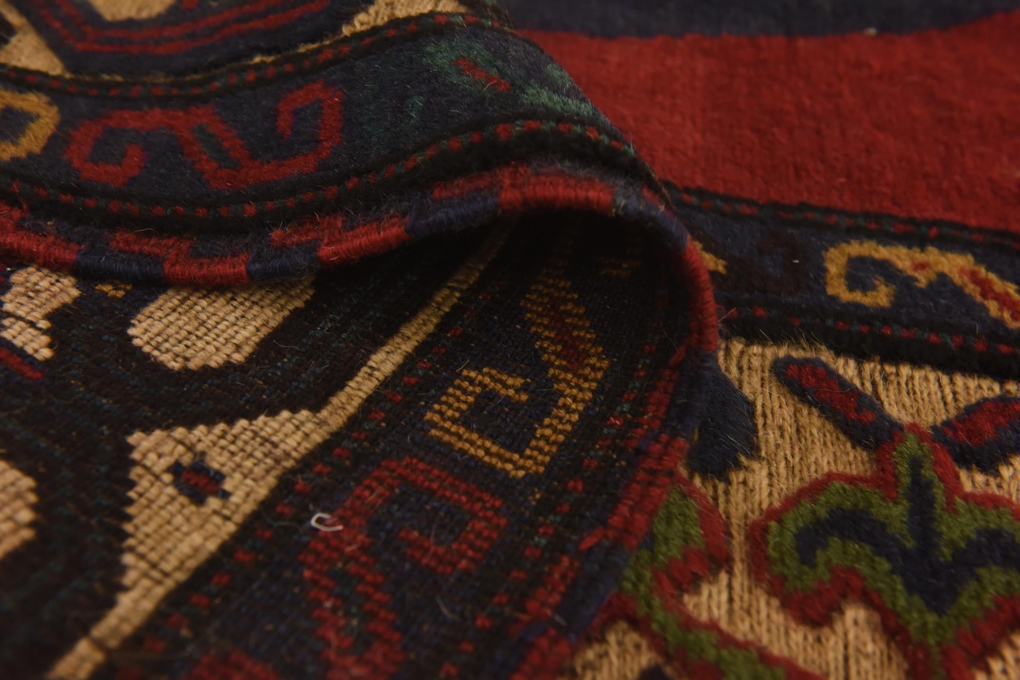 4' x 6' 2 Hand Knotted Sumak Wool Rug