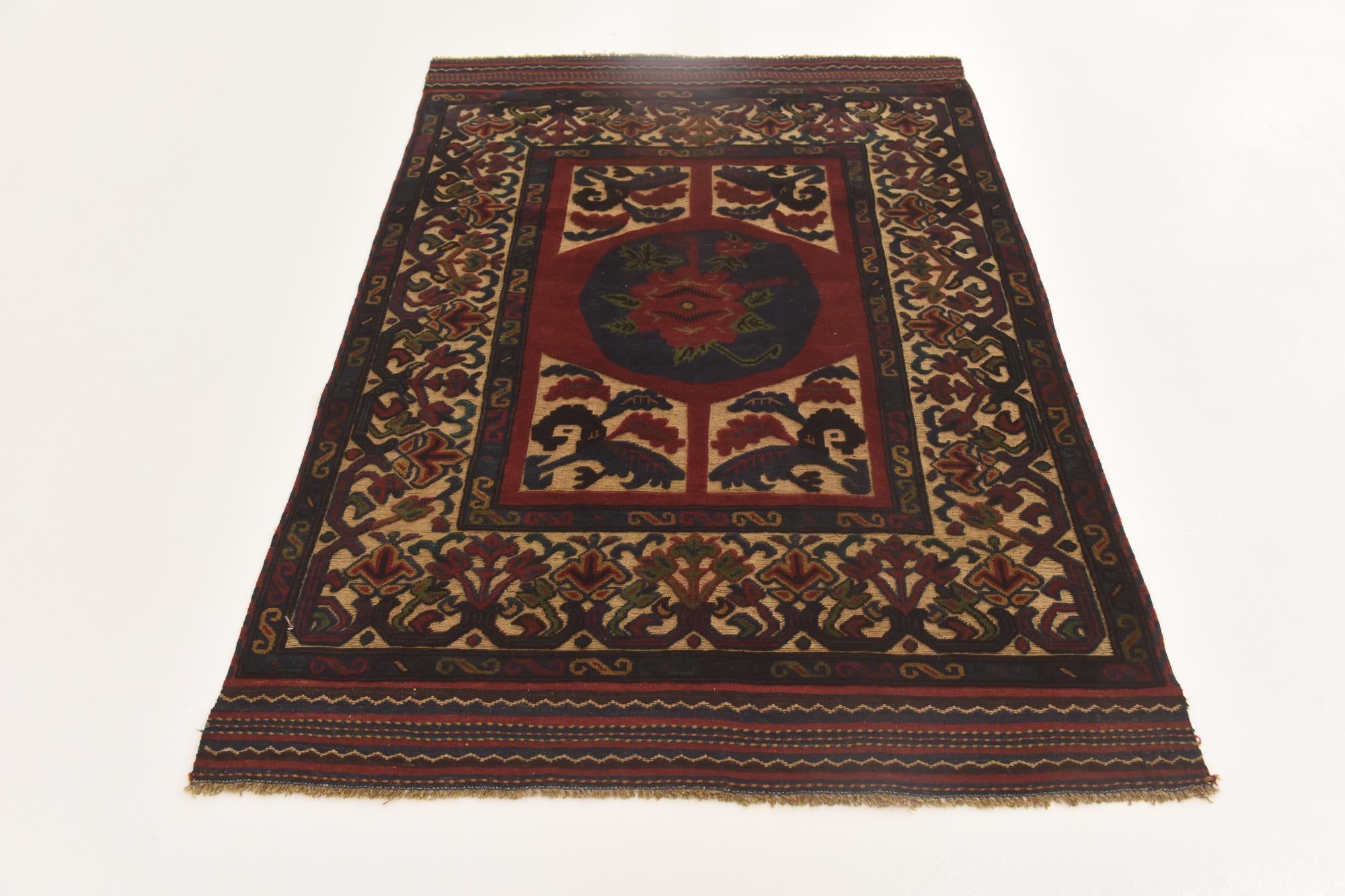 4' x 6' 2 Hand Knotted Sumak Wool Rug
