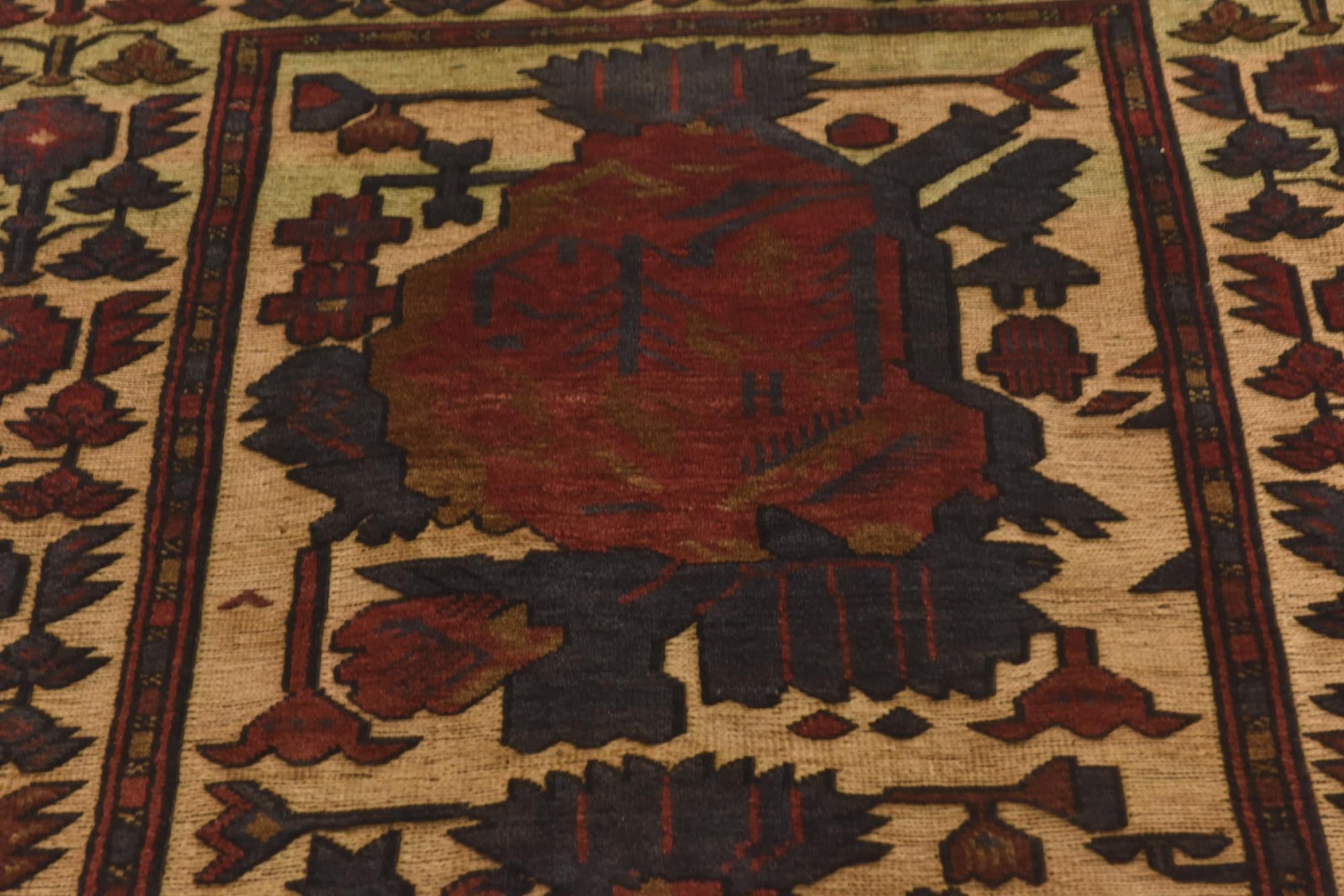 3' 11 x 6' 8 Hand Knotted Sumak Wool Rug