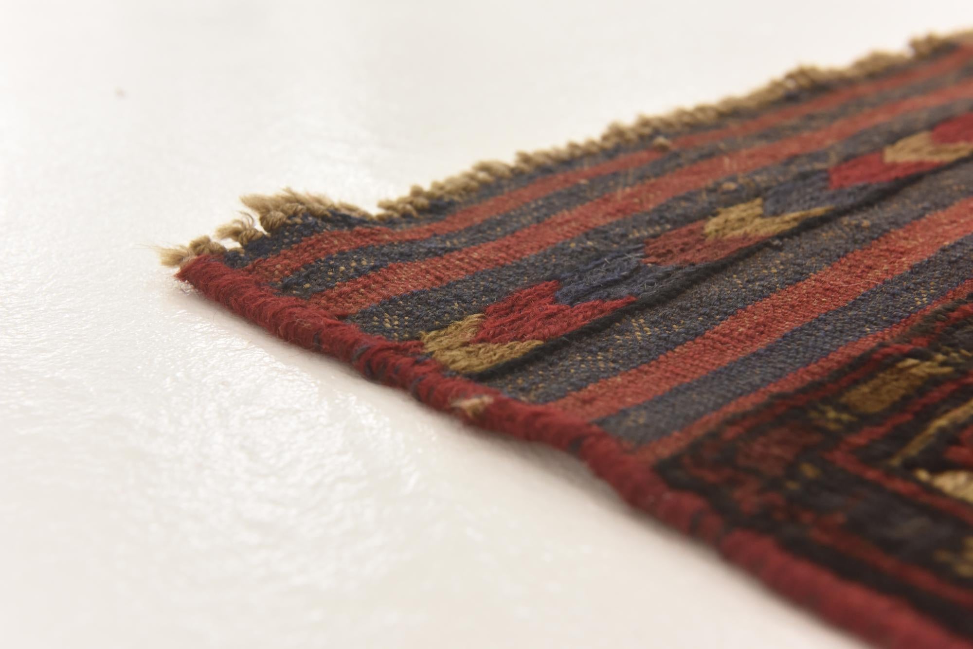 3' 11 x 6' 8 Hand Knotted Sumak Wool Rug