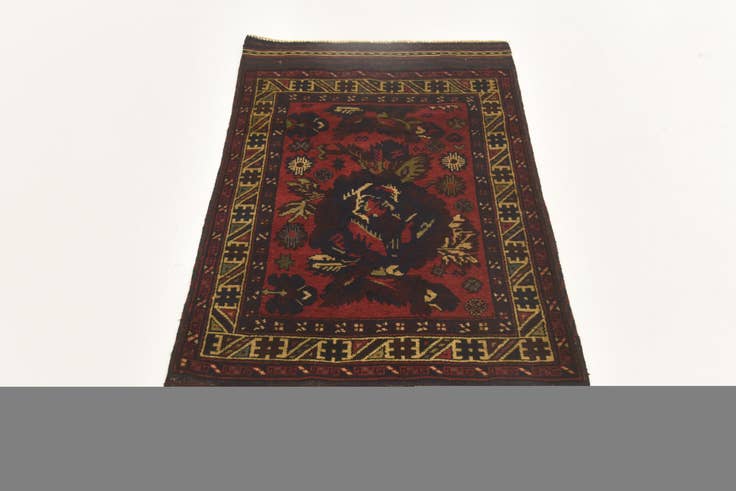 Detail image of 2' 9 x 4' 6 Hand Knotted Sumak Wool Rug