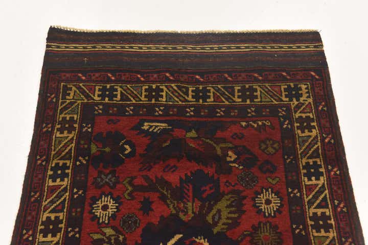 2' 9 x 4' 6 Hand Knotted Sumak Wool Rug