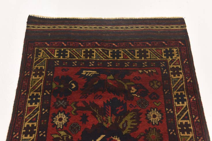 Detail image of 2' 9 x 4' 6 Hand Knotted Sumak Wool Rug