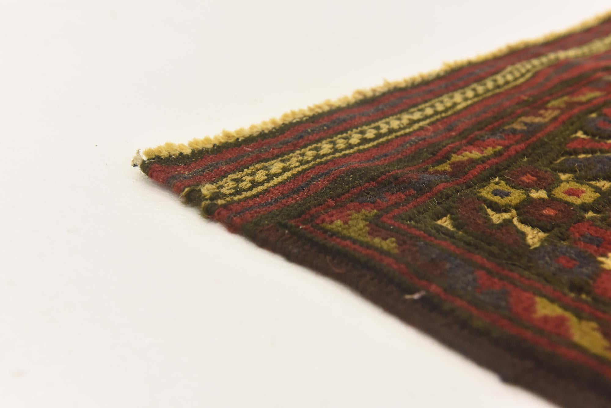 2' 10 x 5' Hand Knotted Sumak Wool Rug