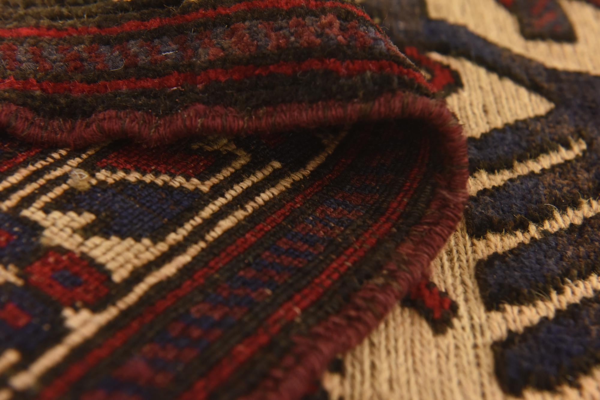 3' x 4' 5 Hand Knotted Sumak Wool Rug