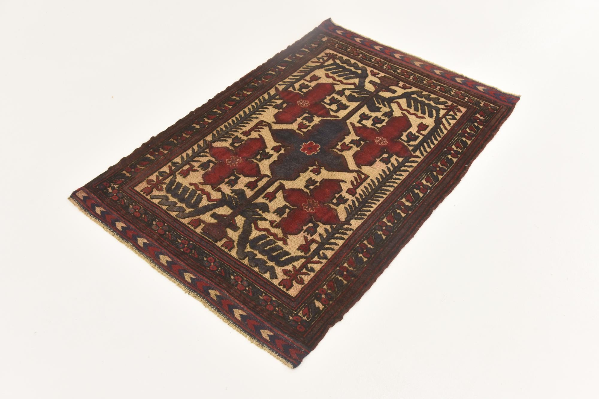 3' x 4' 5 Hand Knotted Sumak Wool Rug