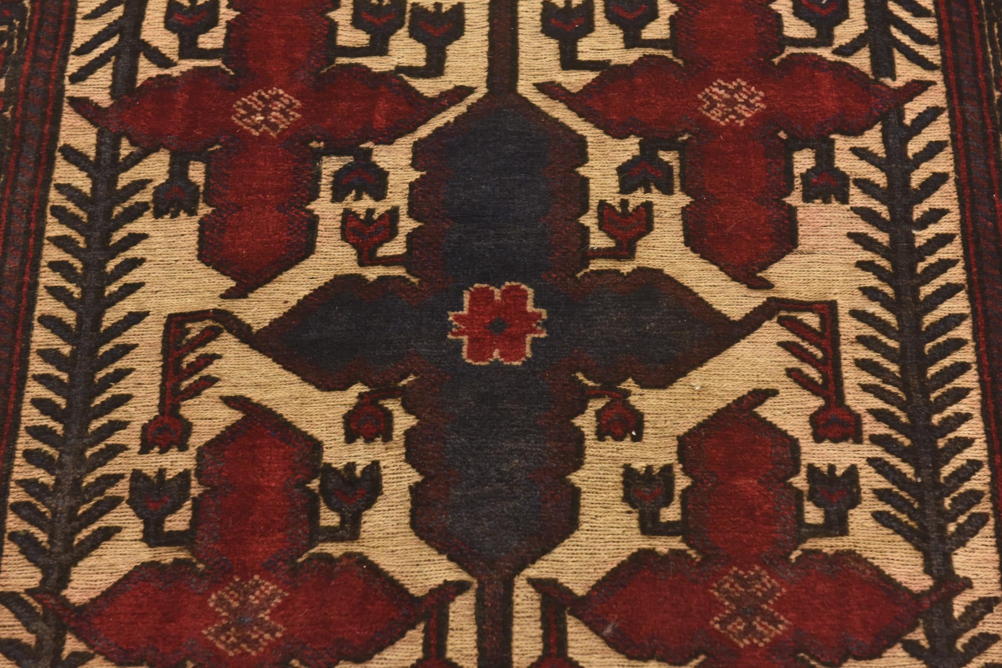 3' x 4' 5 Hand Knotted Sumak Wool Rug