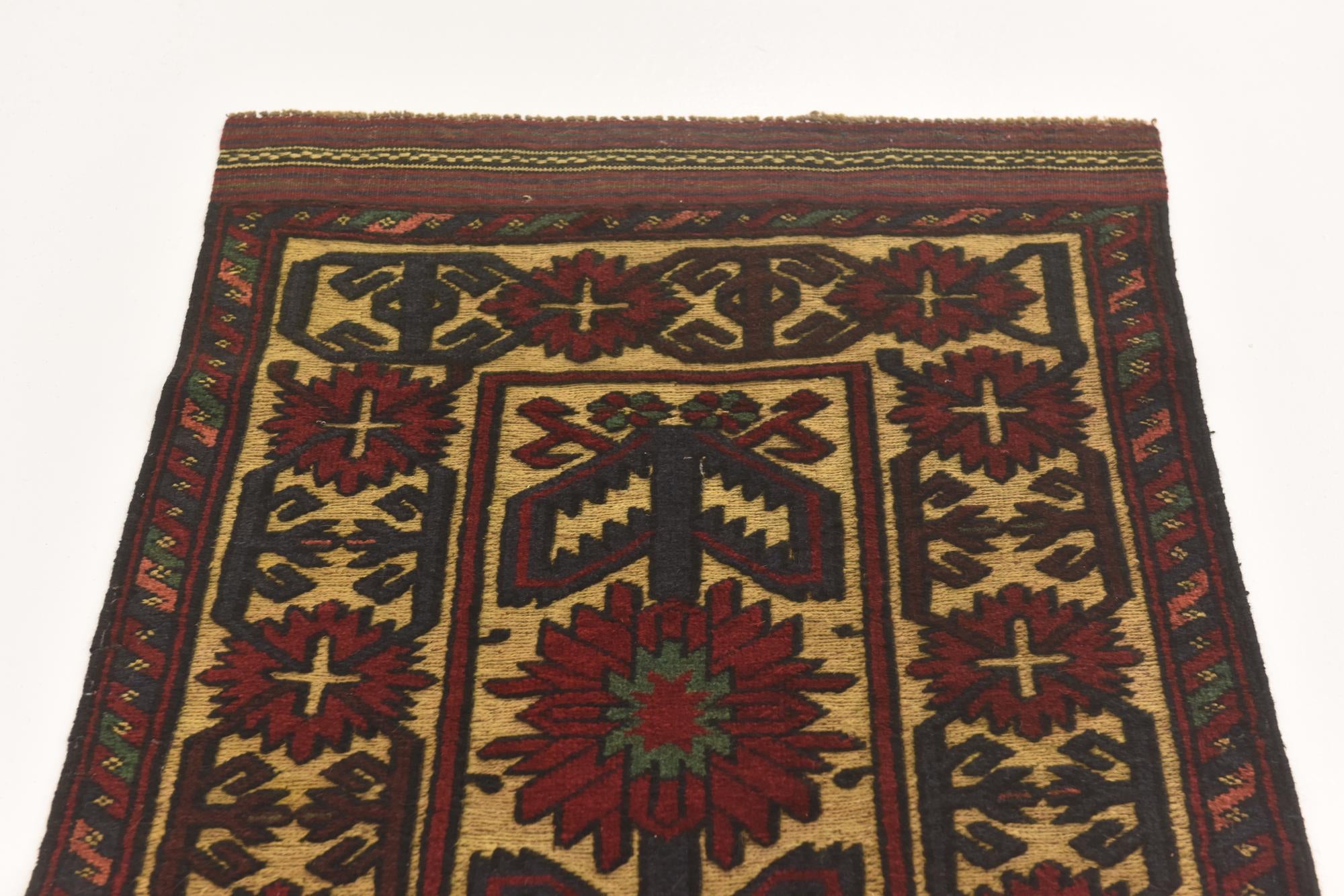 2' 8 x 4' 6 Hand Knotted Sumak Wool Rug