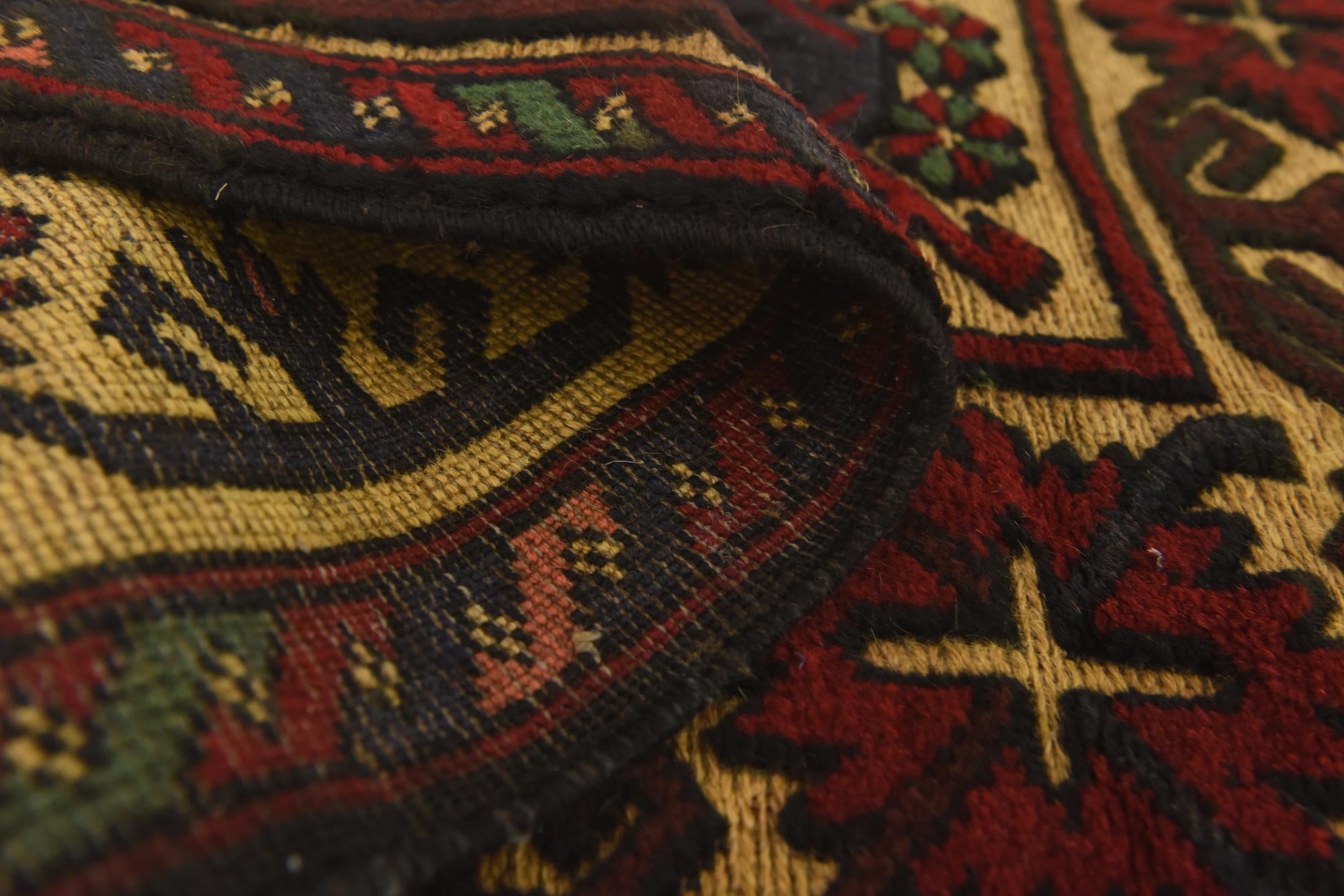 2' 8 x 4' 6 Hand Knotted Sumak Wool Rug