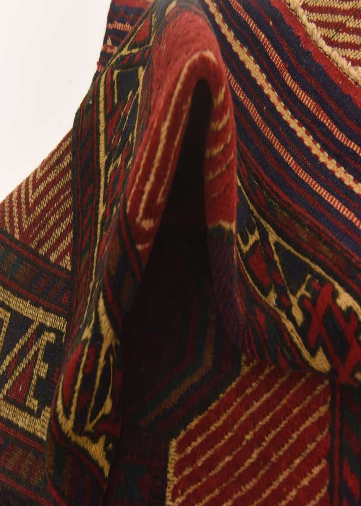 2' 10 x 4' 6 Hand Knotted Sumak Wool Rug