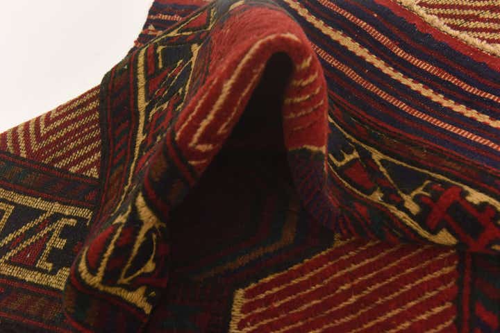 2' 10 x 4' 6 Hand Knotted Sumak Wool Rug