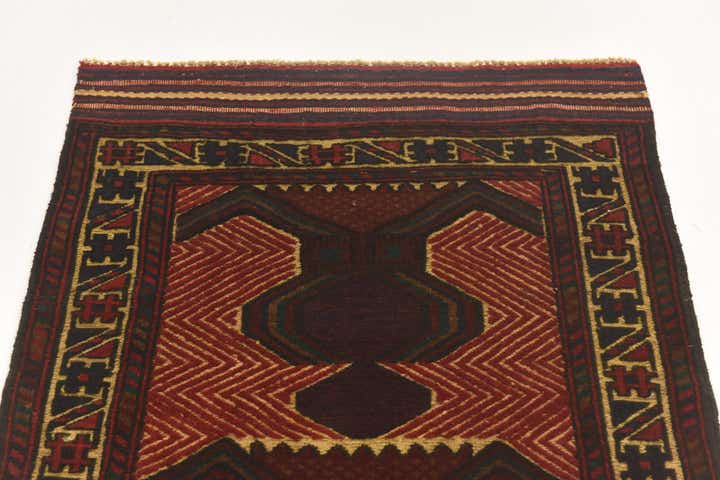 2' 10 x 4' 6 Hand Knotted Sumak Wool Rug