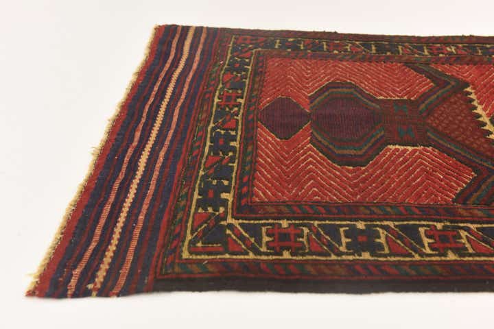 2' 10 x 4' 6 Hand Knotted Sumak Wool Rug