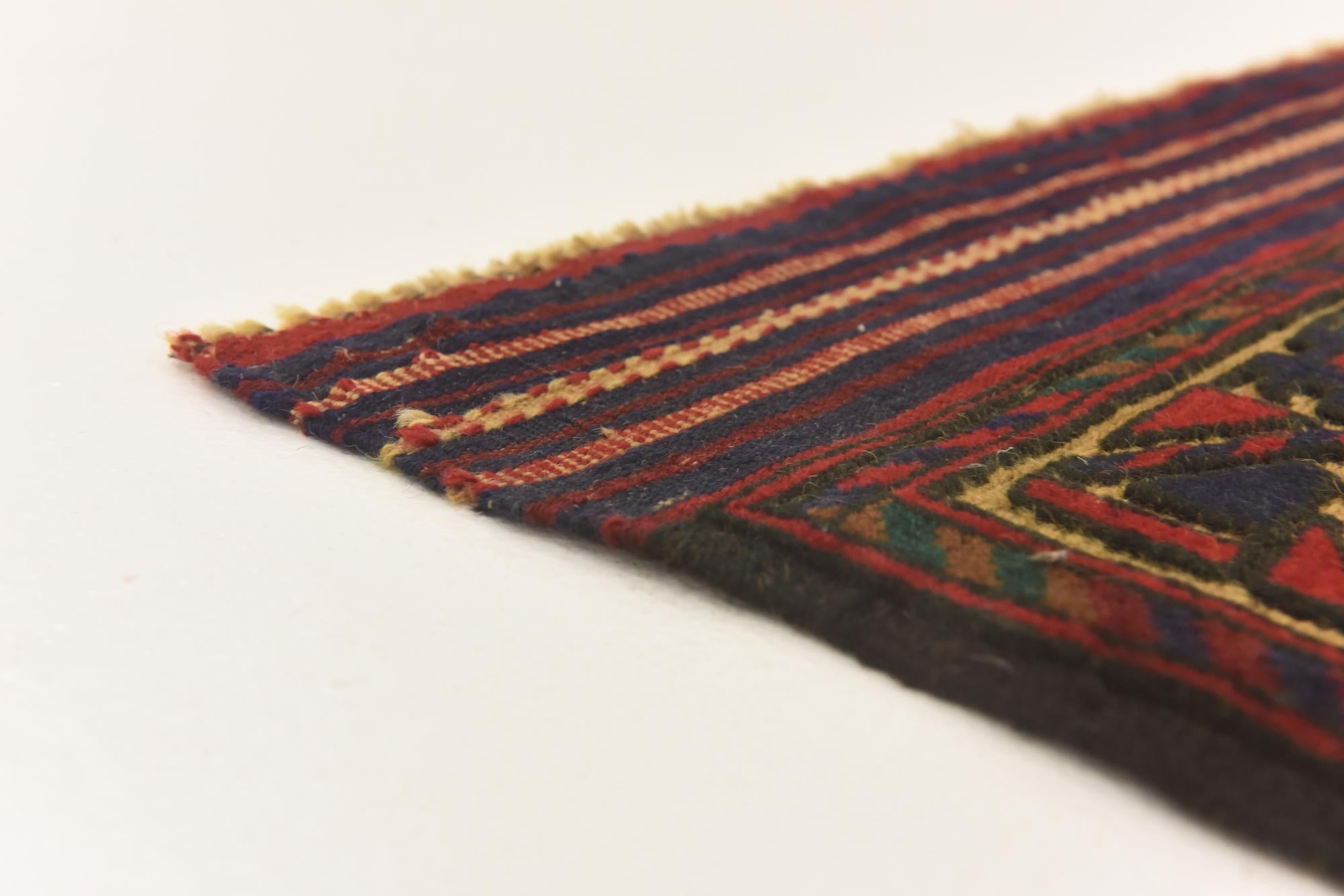 2' 10 x 4' 6 Hand Knotted Sumak Wool Rug