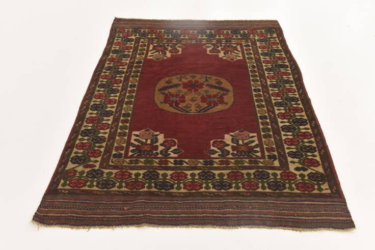 Detail image of 4' 4 x 5' 10 Hand Knotted Sumak Wool Rug