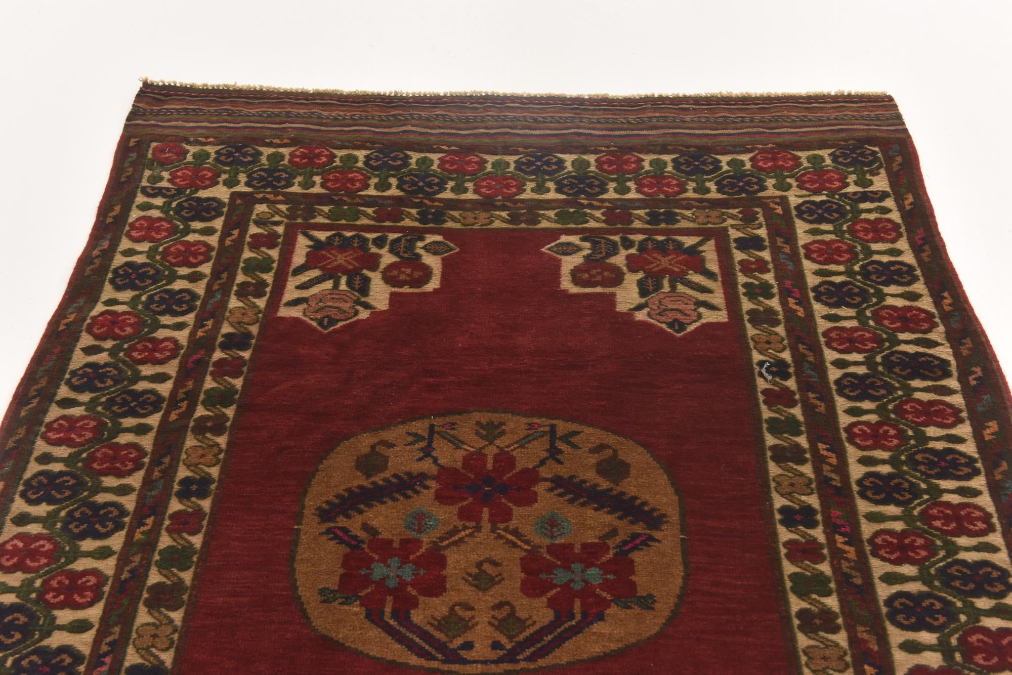 4' 4 x 5' 10 Hand Knotted Sumak Wool Rug
