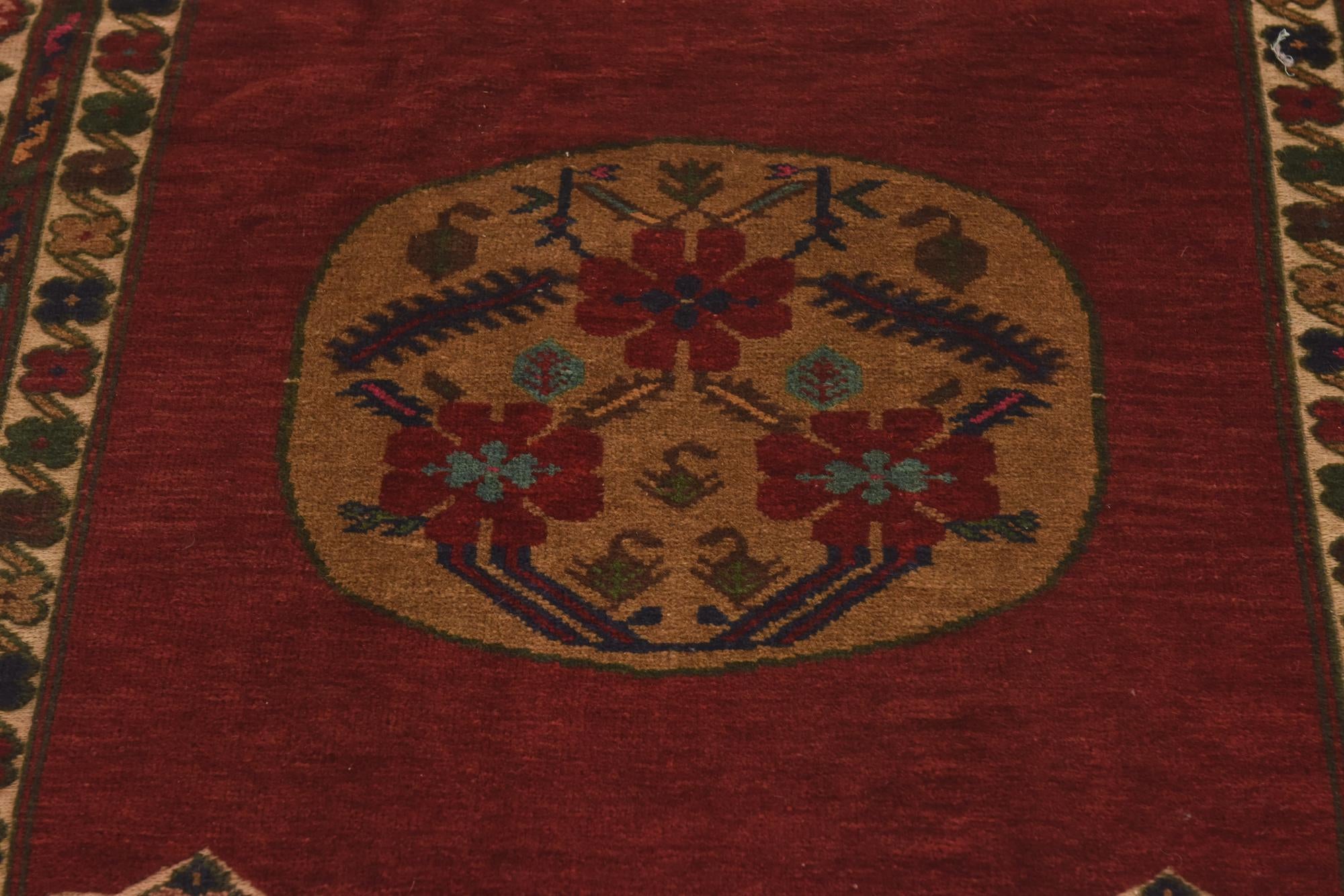 4' 4 x 5' 10 Hand Knotted Sumak Wool Rug
